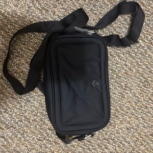 lululemon athletica Black Camera Crossbody